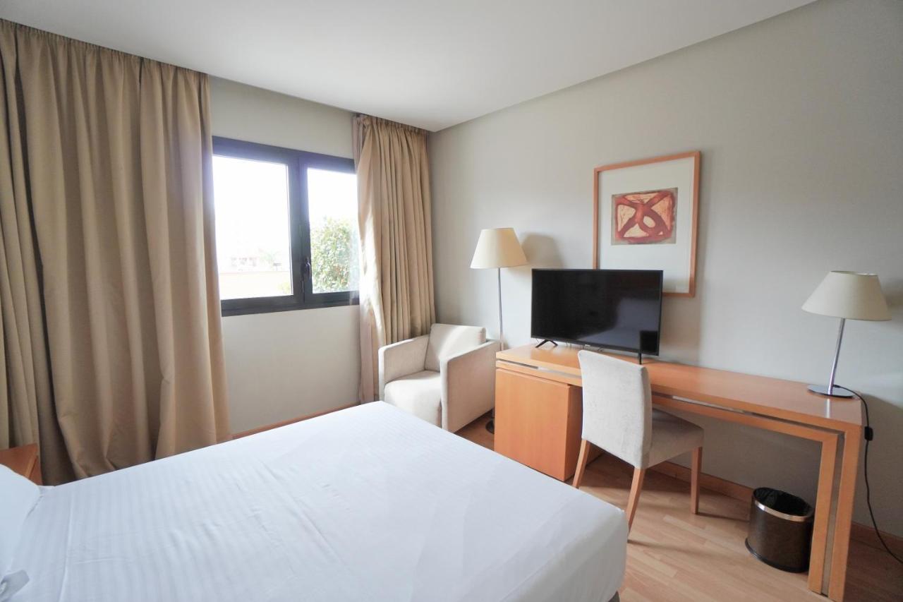 Hotel Reston Valdemoro Bagian luar foto